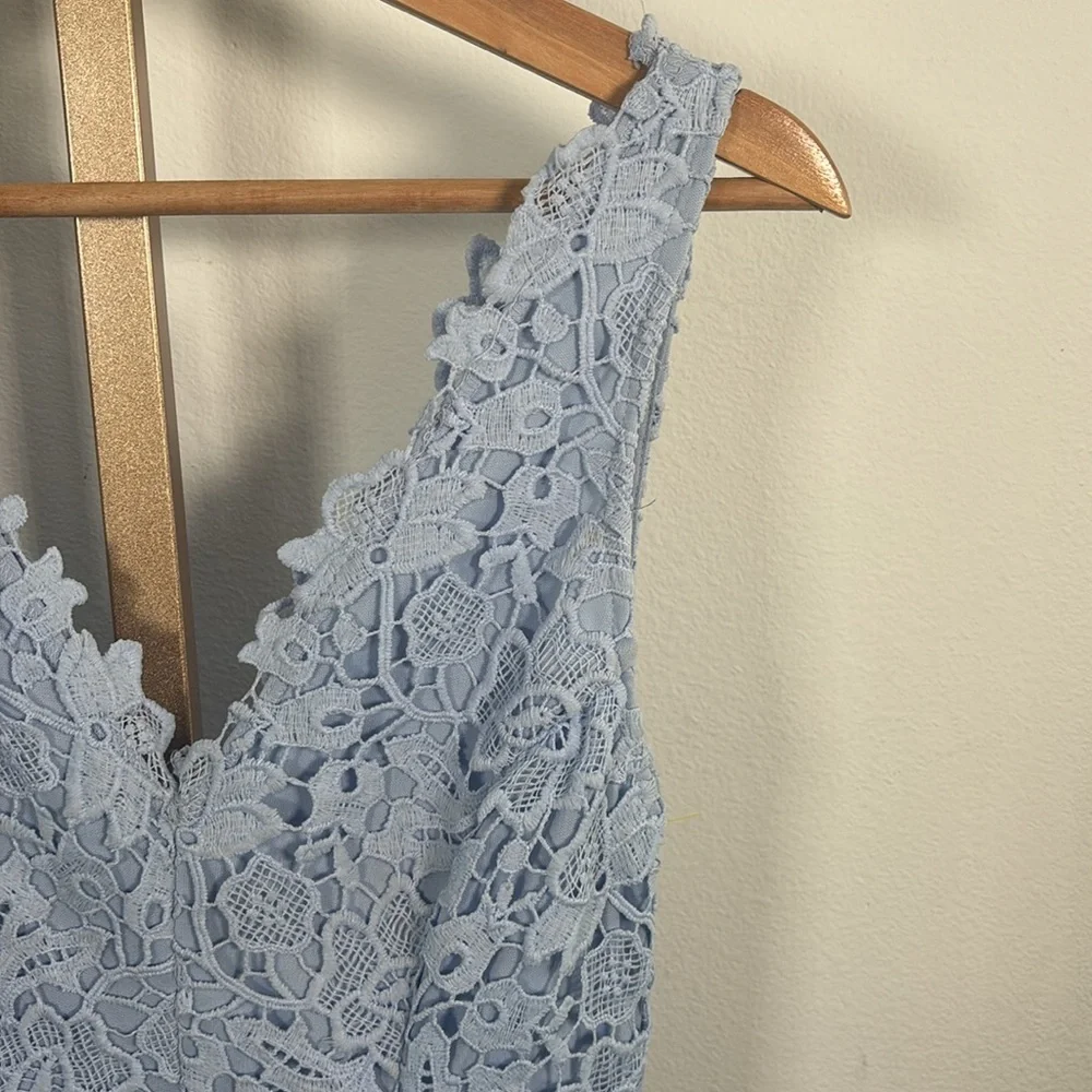 Astr The Label Women’s Blue V-Neck Lace Dress Wedding Small - Picture 3 of 6